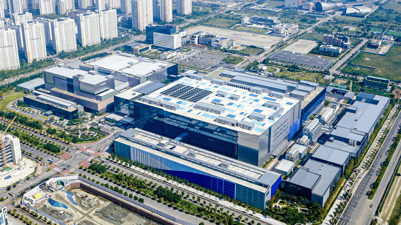 the-global-capacity-squeeze-in-biomanufacturing