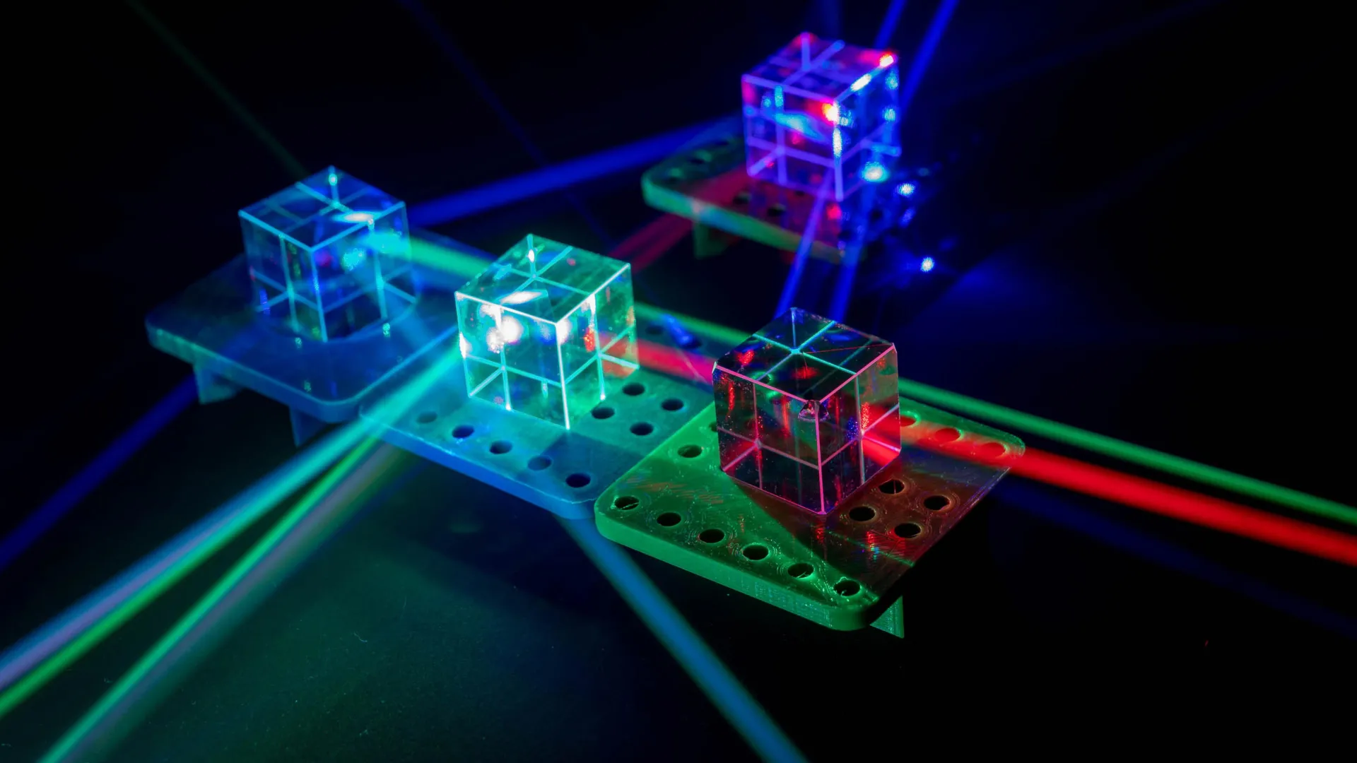 first-of-its-kind-crystal-laser-could-power-safer-sensors-and-smarter-tech